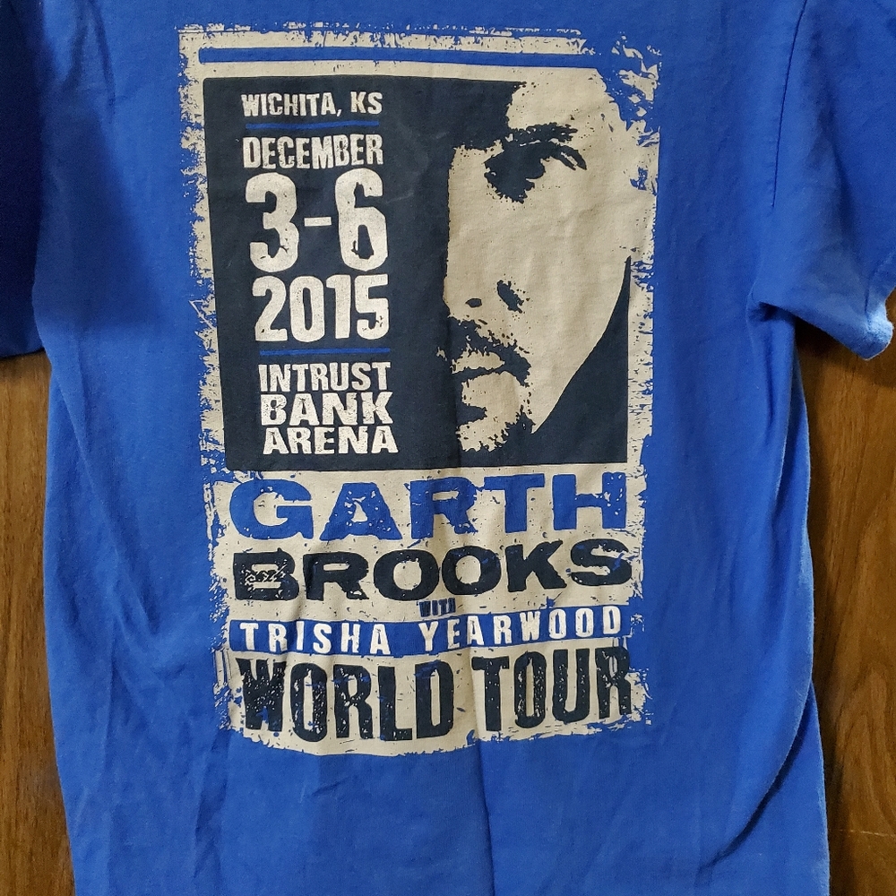 Garth Brooks concert t-shirt